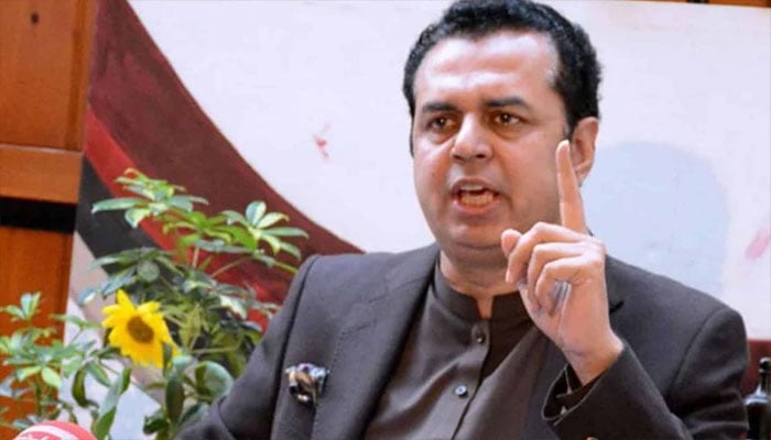 کے پی حکومت پولیس کا انوکھا قانون بنانا چاہتی ہے، طلال چودھری