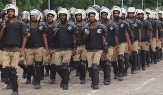 پی ٹی آئی لانگ مارچ: پنجاب کانسٹیبلری اہلکاروں کیلئے 1 ہزار روپے یومیہ خصوصی ڈیوٹی الاؤنس منظور