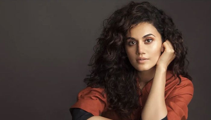 ایک فلم سے ہیرو کی بیوی کی وجہ سے نکال دیا گیا تھا، تاپسی کا انکشاف ایک فلم سے ہیرو کی بیوی کی وجہ سے نکال دیا گیا تھا، تاپسی کا انکشاف