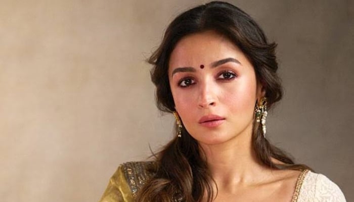 Alia Bhatts Love & War first look sparks buzz with a stunning fashion statement