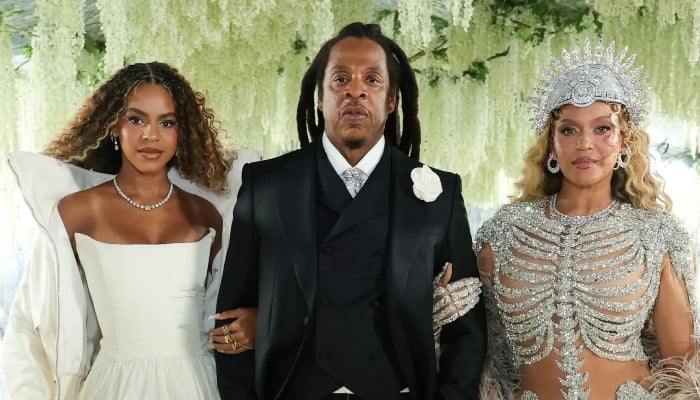 Jay-Z with his family