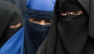 اٹلی کے اسکولوں میں برقع اور نقاب پر پابندی کی منظوری، خلاف ورزی پر 1 ہزار یورو جرمانہ ہو گا