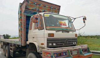 سرگودھا: ٹریلر کی زد میں آکر موٹر سائیکل سوار خاتون سمیت 3 افراد جاں بحق 