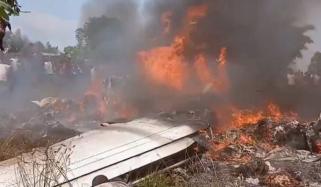 جمہوریہ کانگو میں فوجی طیارہ گر کر تباہ، 2 اعلیٰ افسران سمیت 14 افراد ہلاک