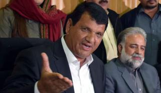 خیبر پختونخوا میں دہشت گردوں کا راج ہے: امیر مقام