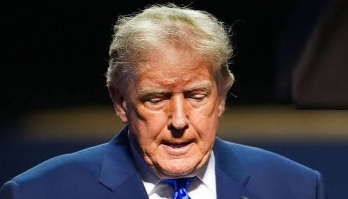 Leaked video shows President breathing heavily inside his limousine