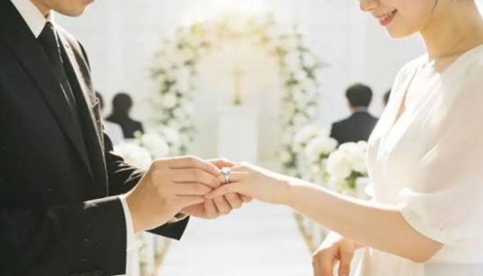 سنگاپور نے سرکاری ملازمین کی شادیاں کرانے کا بیڑہ اٹھالیا