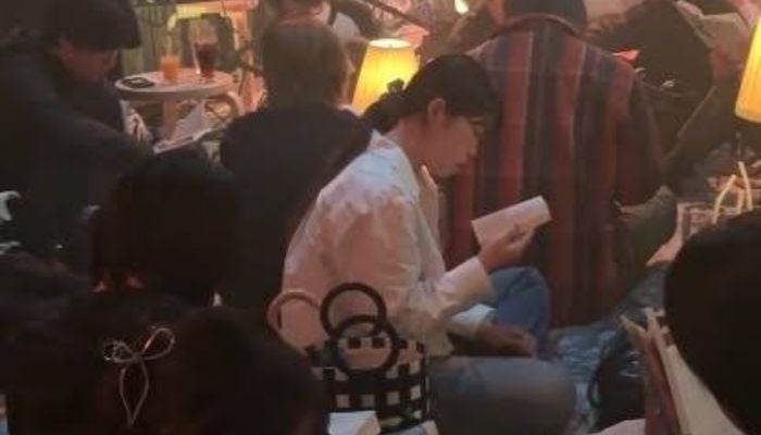 Japan’s strange new nightclub craze: Quiet reading instead of dancing
