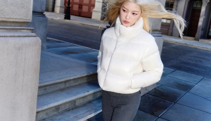 Yoonchae in Super Puff