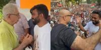 ممبئی میں الیکشن کمیشن کیخلاف کاکروچ پارٹی کا مظاہرہ، بالی ووڈ اداکار بھی شریک 