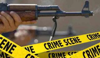 لاڑکانہ: جیکب آباد روڈ پر فائرنگ، باپ اور 3 بیٹوں سمیت 5 افراد جاں بحق