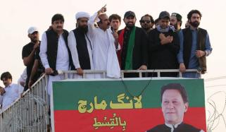 پی ٹی آئی لانگ مارچ لکی مروت سے شروع، کرک پہنچ گیا