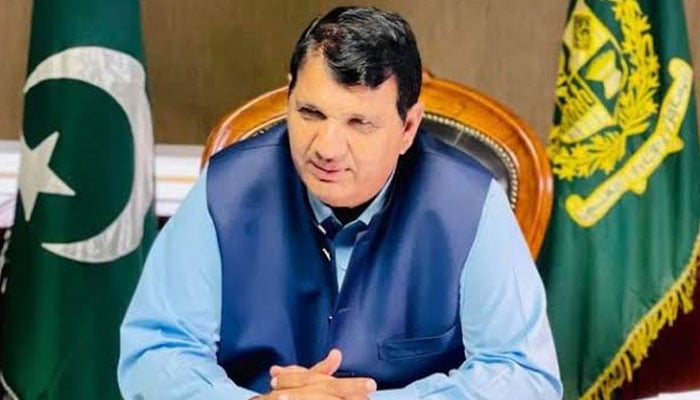 مسلم لیگ ن کے رہنما امیر مقام—فائل فوٹو