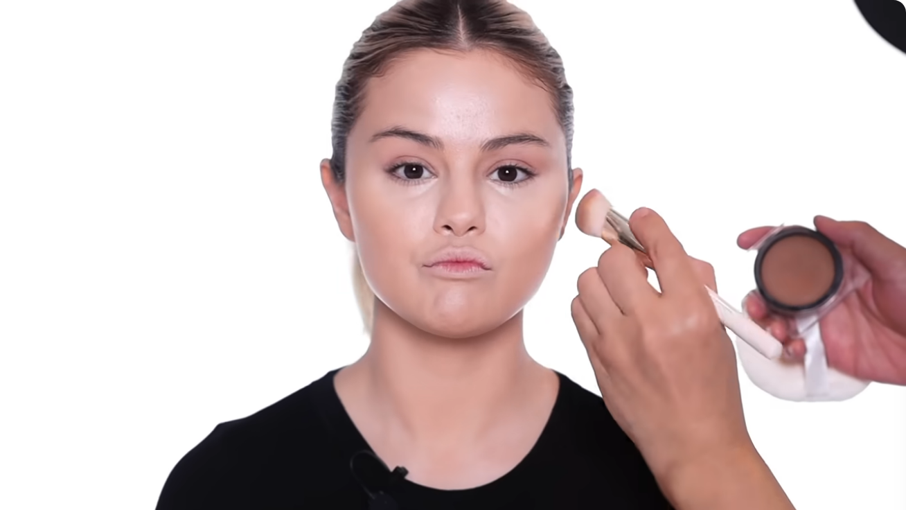 Choose soft shading over a sharp contour