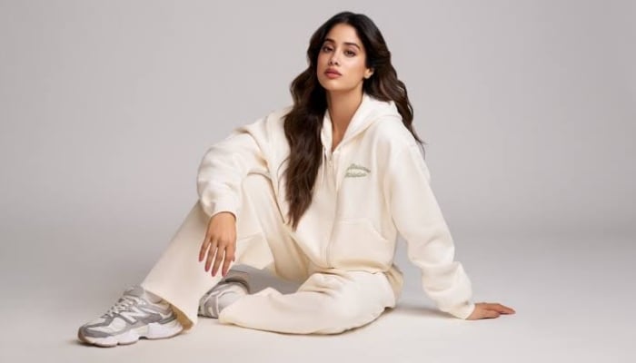 Janhvi Kapoors 5 Paris dresses are the ultimate fall fashion inspiration