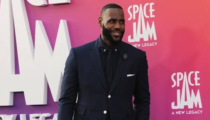 LeBron James’ $804k helicopter habit: How the King commutes from NYC to Philly