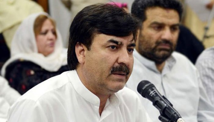 شوکت یوسف زئی---فائل فوٹو