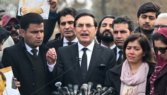 چیئرمین پی ٹی آئی بیرسٹر گوہر—فائل فوٹو