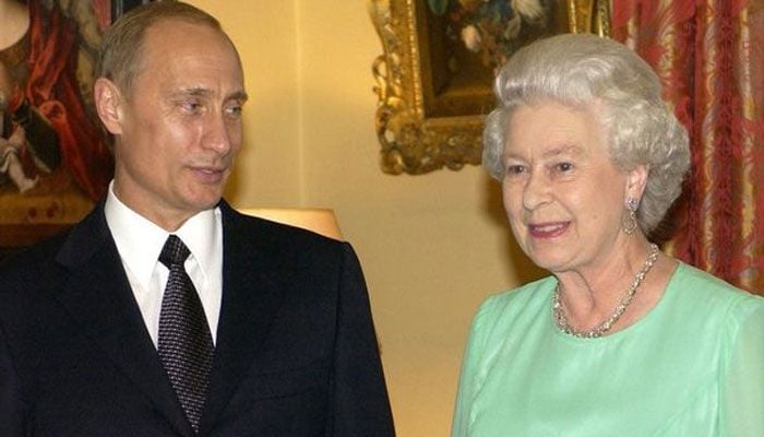 When Putin surprised Queen Elizabeth: The rare English speech that shocked Buckingham Palace