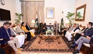 خیبرپختونخوا میں ایمرجنسی لگانے پر اتفاق، کابینہ سے منظوری لیے جانے کا امکان