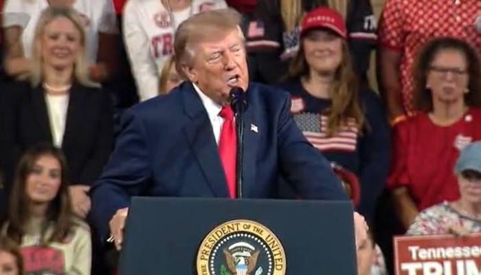 Trump mocks his own fans on stage: ‘Stupidest things’ comment goes viral