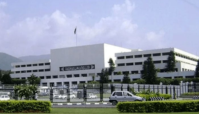 سینیٹ اور قومی اسمبلی کے اجلاس آج شام طلب کر لیے گئے