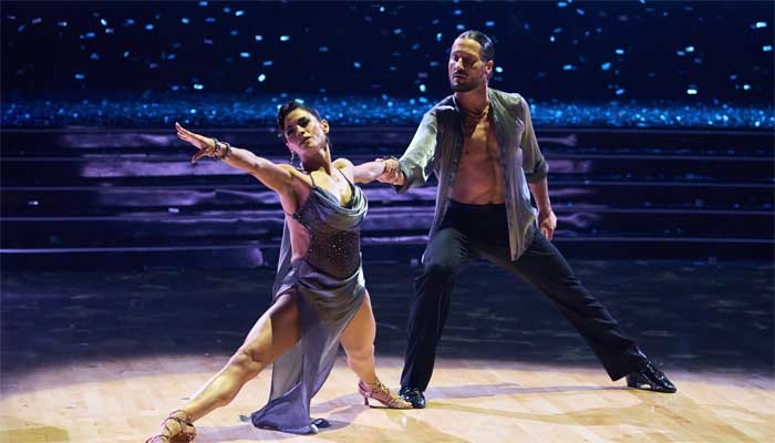 Dancing with the Stars tonight: 11 couples face Super Bowl night