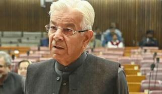 اب دہشتگردی کے خلاف جنگ پوری یکسوئی کے ساتھ لڑی جائے گی: خواجہ آصف