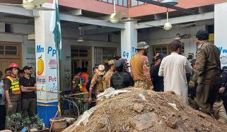 دیر کالونی واقعے میں بچوں کی زیادہ تر اموات سر پر شدید چوٹیں لگنے سے ہوئیں: اسپتال حکام