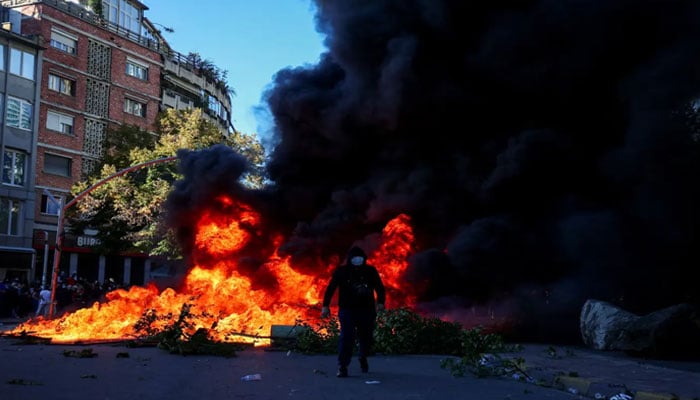 البانیا میں تعلیمی نظام میں بدعنوانیوں کیخلاف احتجاج، جھڑپوں میں 51 اہلکار زخمی، 55 مظاہرین گرفتار