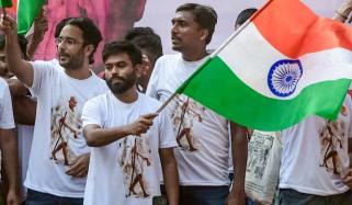 بغیر نمبر پلیٹ گاڑیاں میرا تعاقب کر رہی ہیں، گرفتار ہو سکتا ہوں: سربراہ کاکروچ جنتا پارٹی