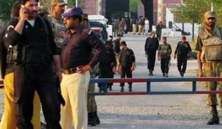 پشاور: حسن خیل پولیس چوکی پر دہشتگردوں کا حملہ، 1 اہلکار شہید، 3 زخمی