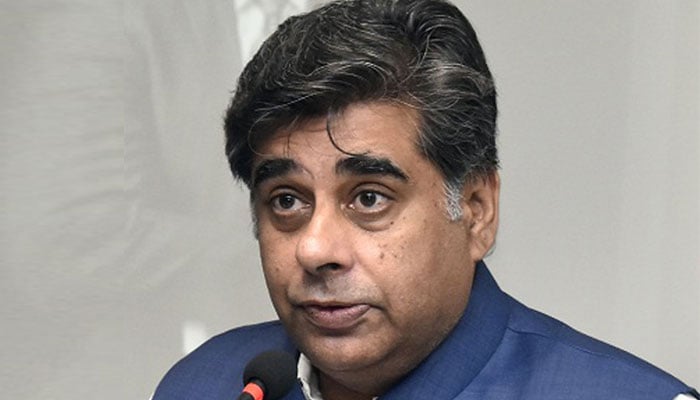 سابق نگراں وفاقی وزیر گوہر اعجاز—فائل فوٹو