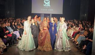 ناروے میں فیشن شو، ماڈلز نے پاکستانی اور نارویجن ملبوسات زیب تن کیے