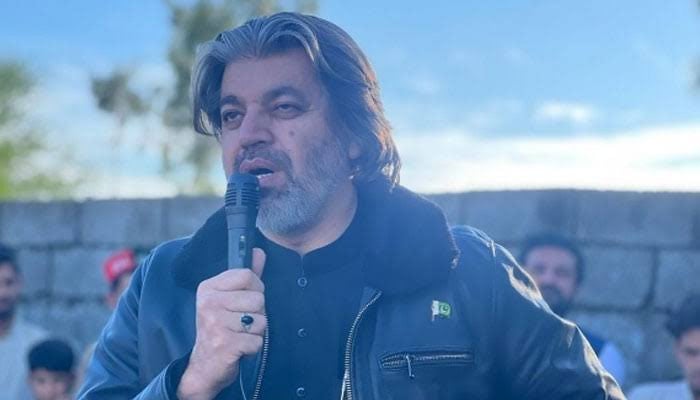 کسی سیاستدان کی گردن پر کوئی چھری نہیں رکھ سکتا، علی محمد خان