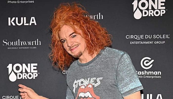 Carrot Top blends laughter and tears in first show after suicide attempt