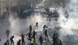 فرانس میں کئی روز سے جاری احتجاج زور پکڑ گیا