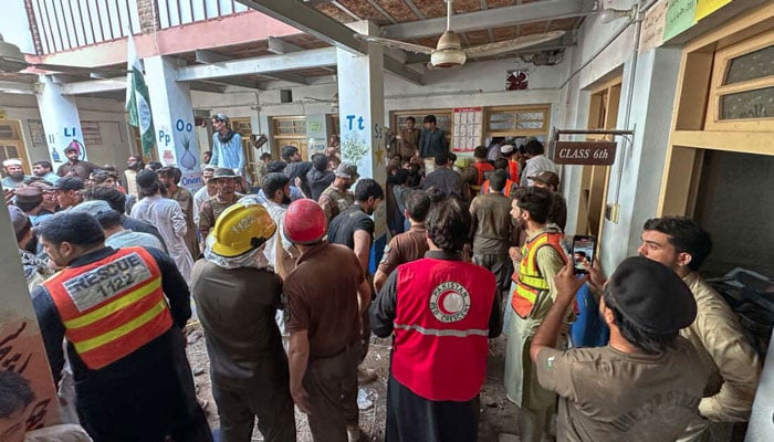 پشاور اسکول کی چھت گرنے کا واقعہ، ابتدائی رپورٹ گورنر کو جمع کرادی گئی