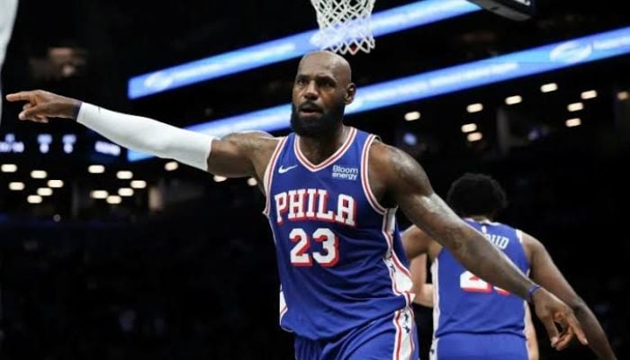 King James reigns in Philly: LeBron stars in 76ers’ thrilling upset over champions