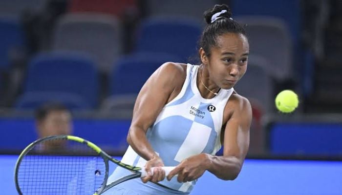 Fernandez rallies from set down to defeat Mertens in Ningbo