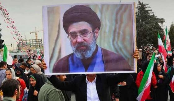 مجتبیٰ خامنہ ای صحت مند ہیں تو منظرِ عام پر کیوں نہیں آ رہے؟ سینئر ایرانی سفارت کار نے بتا دیا