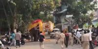 بھارت: جلوس میں دیوی کا مجسمہ اٹھانیوالا ہاتھی بے قابو، بھگدڑ مچ گئی